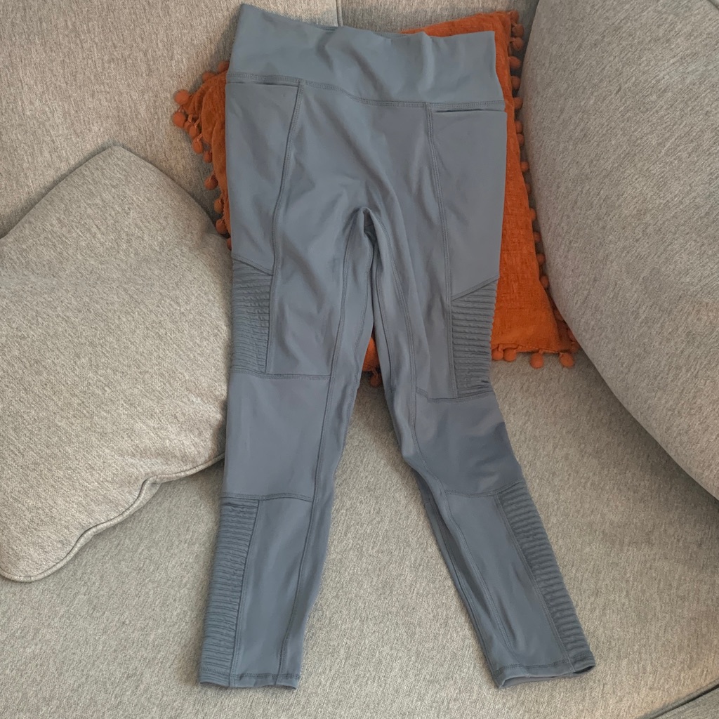 Fabletics High-Waisted Motion 365 Moto Legging Gray Stormcloud Workout Pants Med